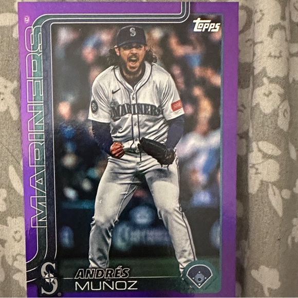 Topps 213/250 Purple Foil - Andrés Munoz - Picture 1 of 2